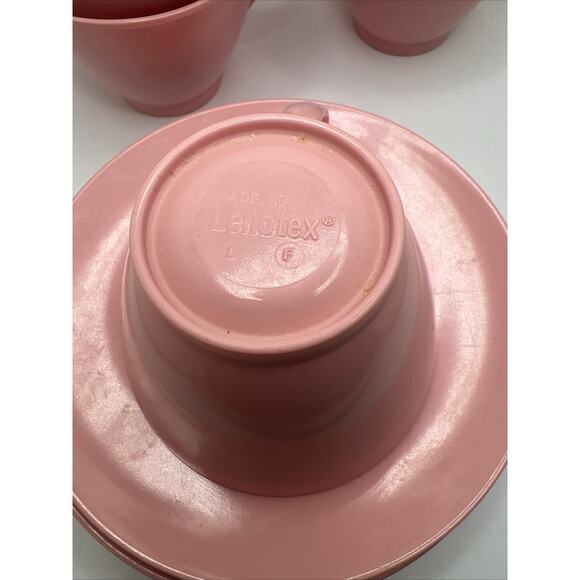 Vintage 50s Pink Lenotex Melamine Melmac Coffee/Tea Cups and Saucers Set Of 5 - Picture 4 of 4